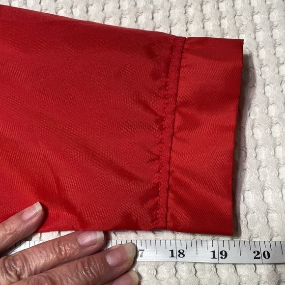 Vintage Bobcat Medium Windbreaker Front Zip Long Sleeve Nylon Red Pockets - Picture 11 of 12